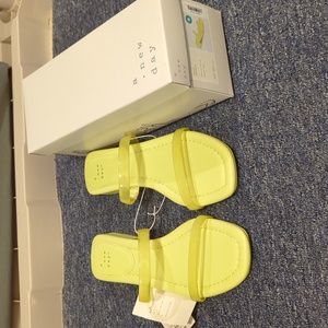 A New Day (Target brand) Women’s Annie Slide Sandals - size 8 - color Lime